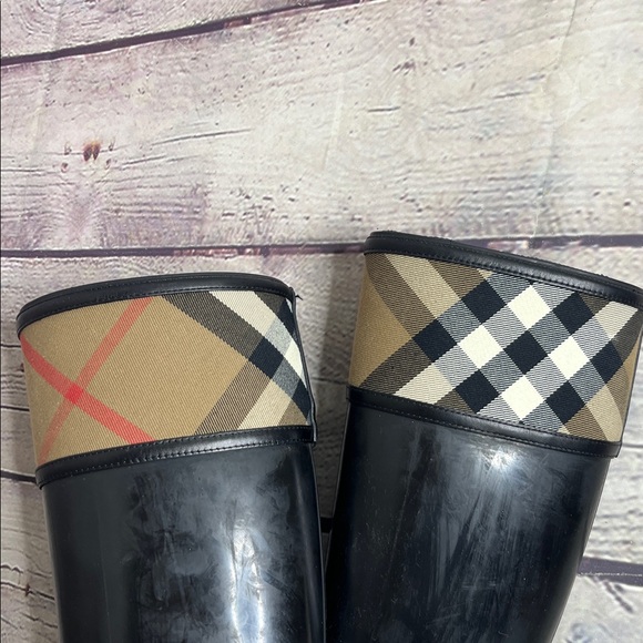 Burberry Crosshill Tall Rain Boots – House Check Plaid - Picture 16 of 16